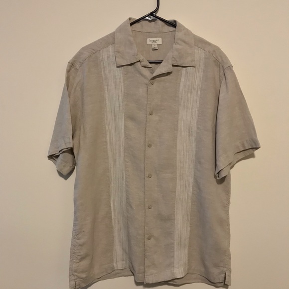 Haggar Other - Haggar casual short sleeve large in beige.